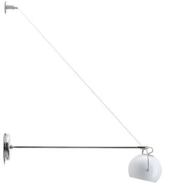 Beluga vegglampe på arm, Opalhvitt glass