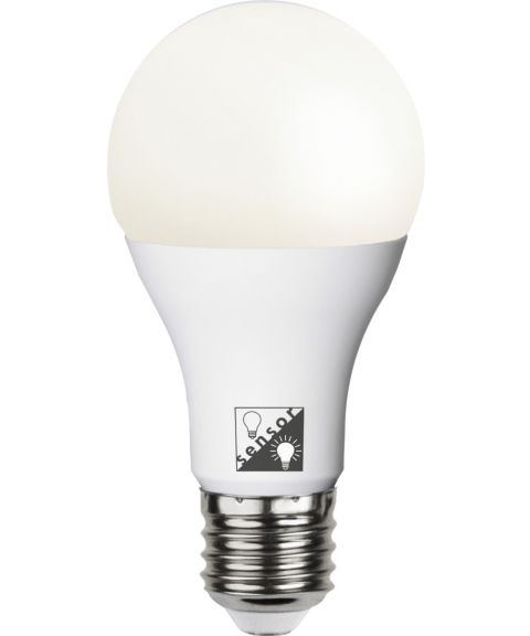Illumination E27 A60 LED 9,6W 1055lm 2700K Opalhvit, Med lyssensor